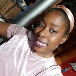 Meet your Posher, Ayanna